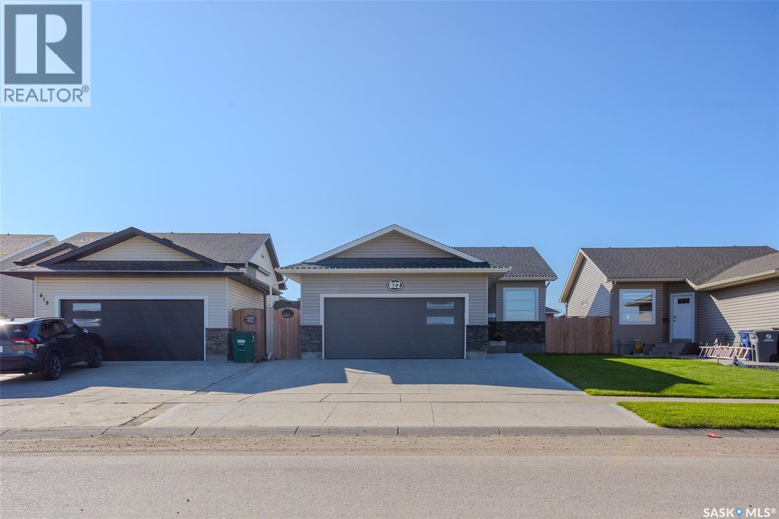 622 Rosewood Boulevard W Property Photo 42