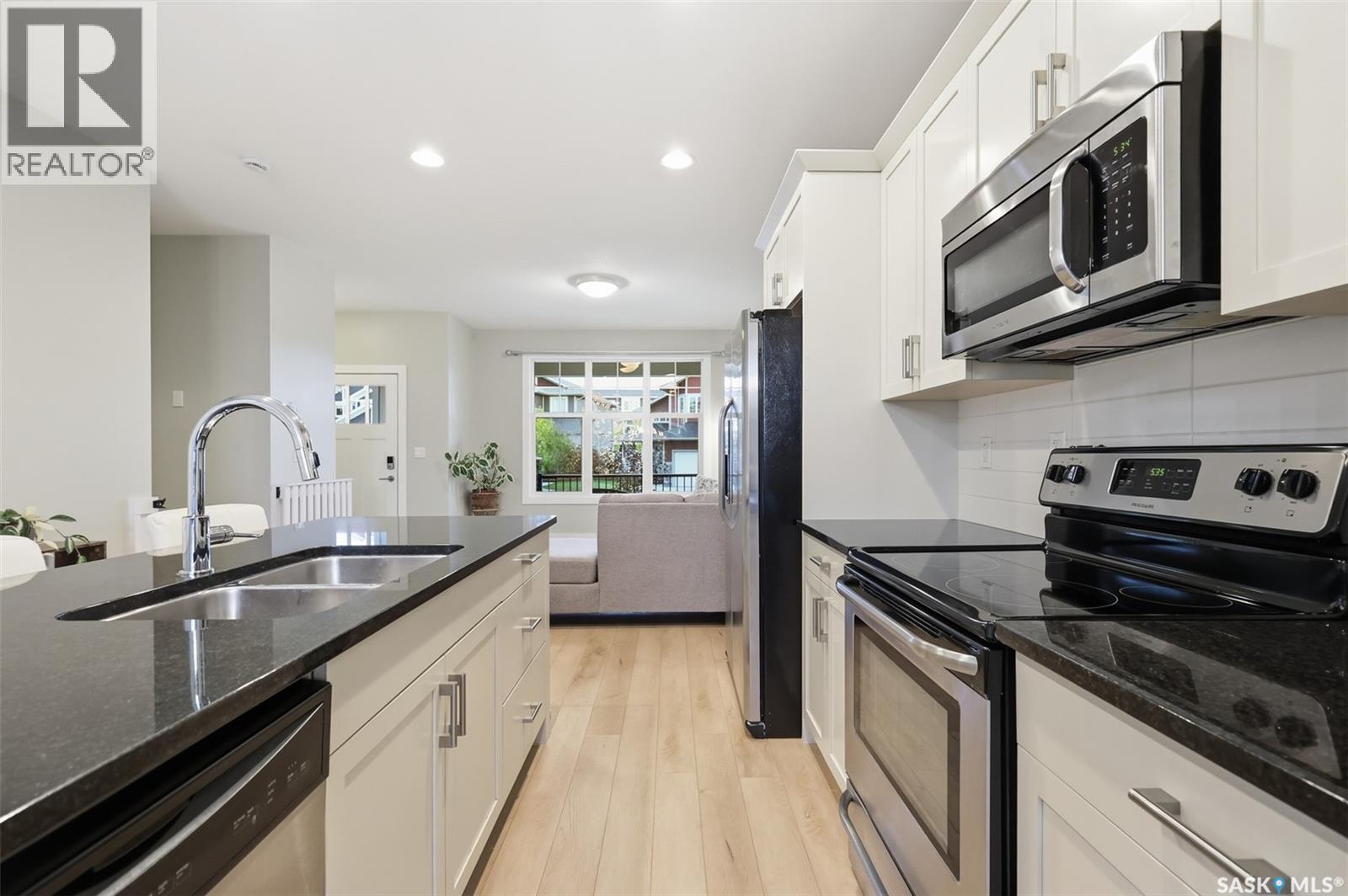 282 Eaton Crescent Property Photo 11