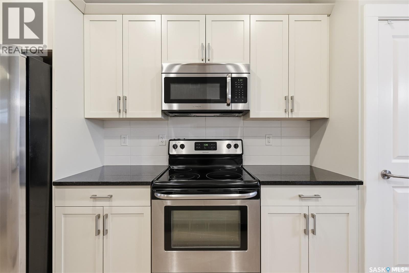 282 Eaton Crescent Property Photo 13