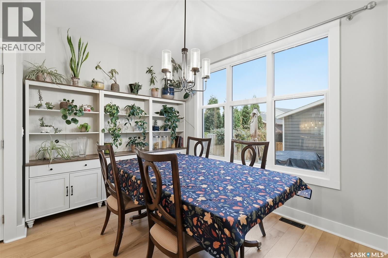 282 Eaton Crescent Property Photo 14