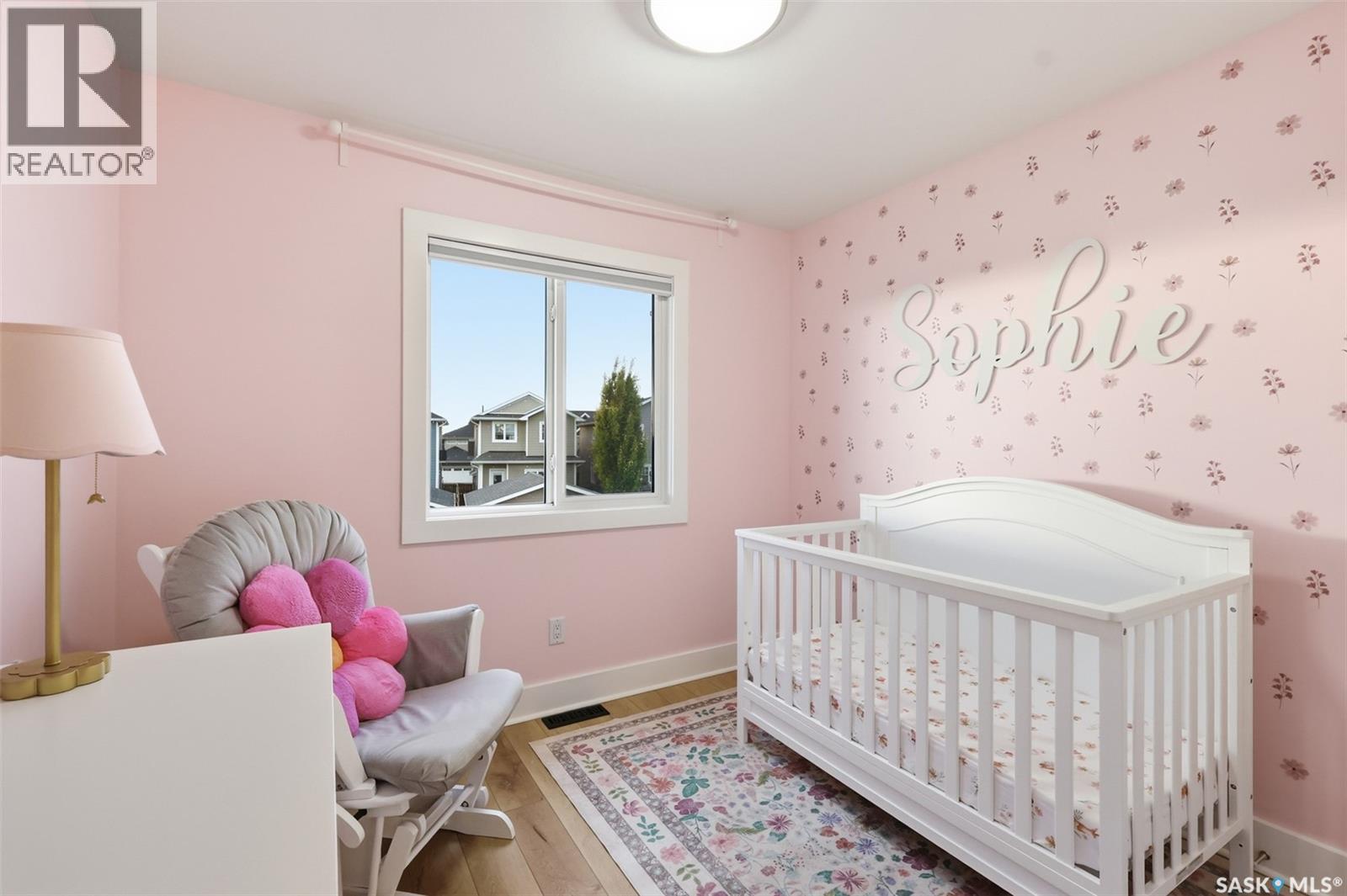 282 Eaton Crescent Property Photo 21