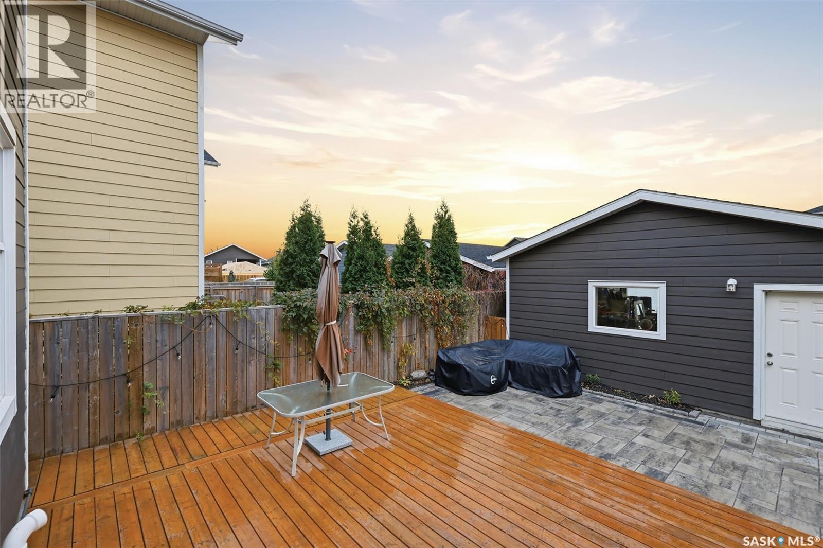 282 Eaton Crescent Property Photo 33