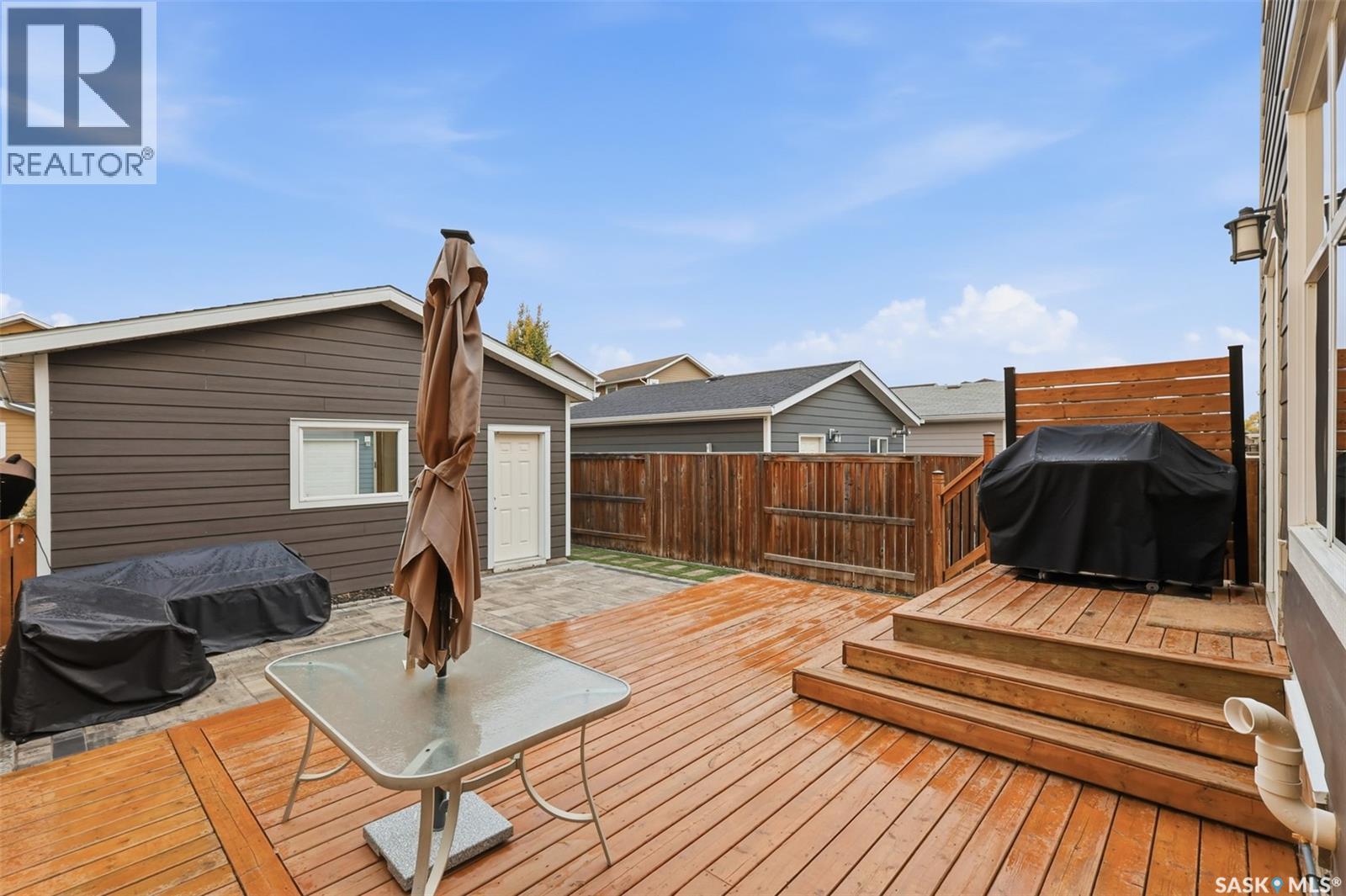 282 Eaton Crescent Property Photo 34