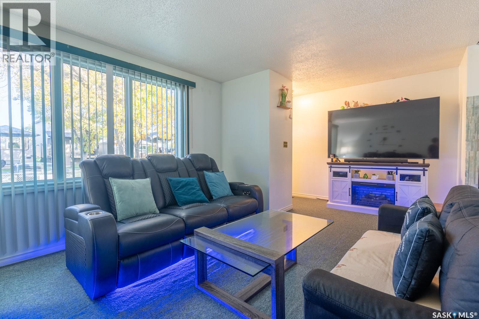 364 Osler Street Property Photo 5