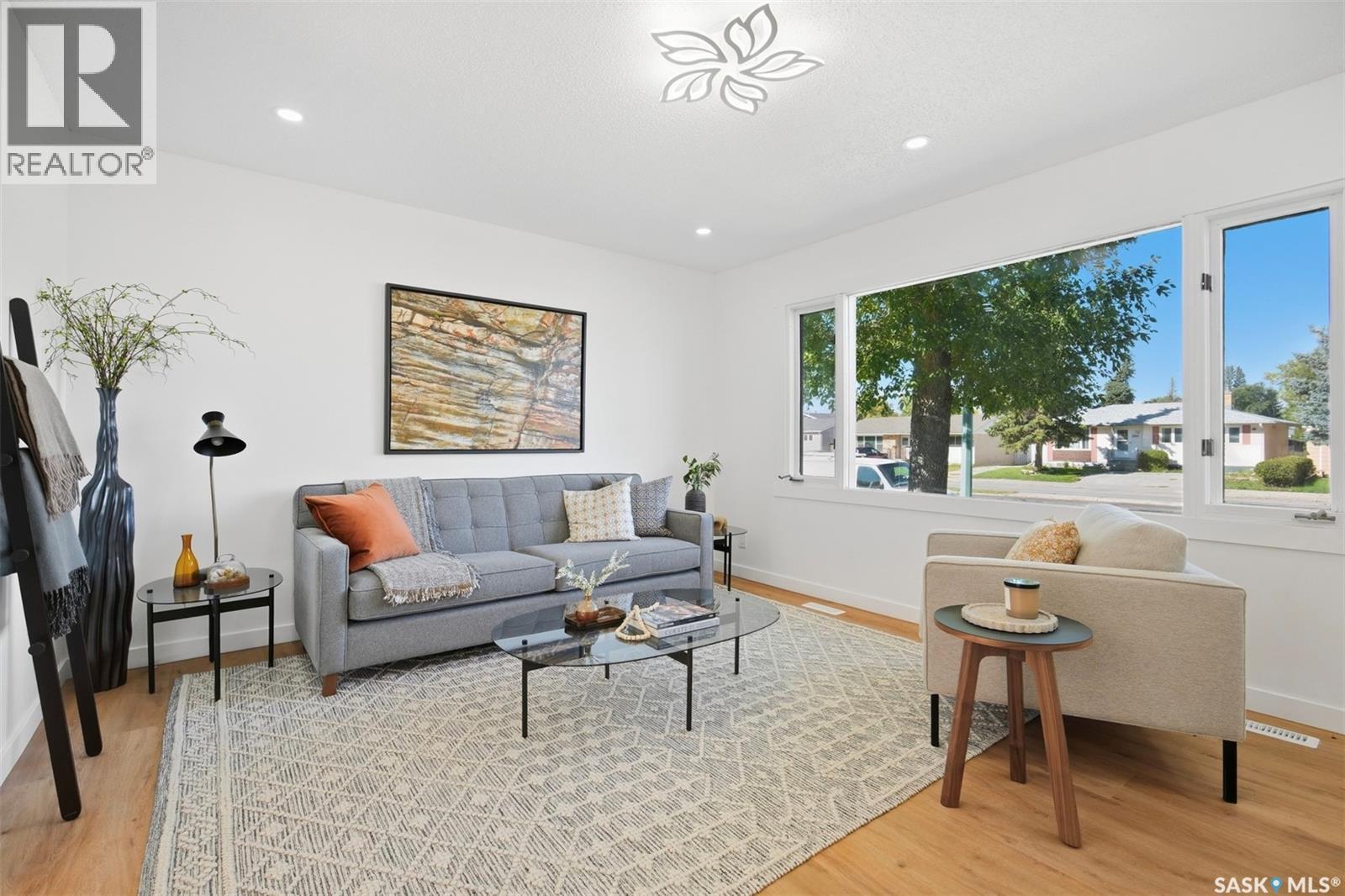 3805 Diefenbaker Drive Property Photo 3