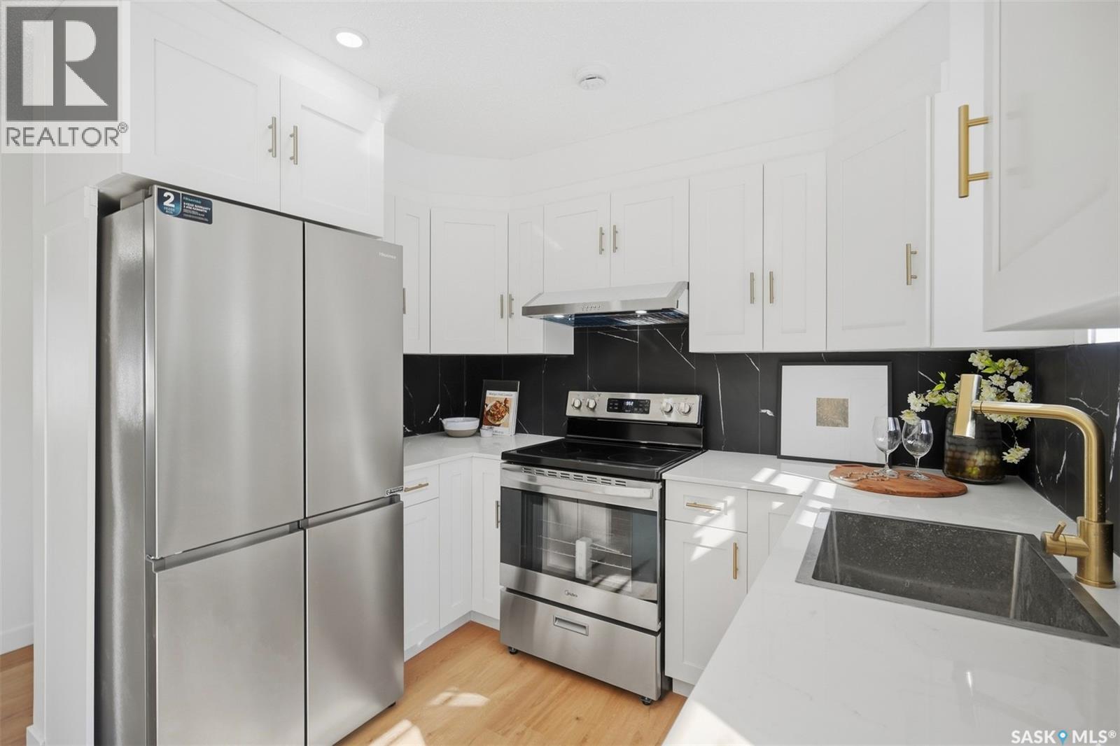 3805 Diefenbaker Drive Property Photo 8