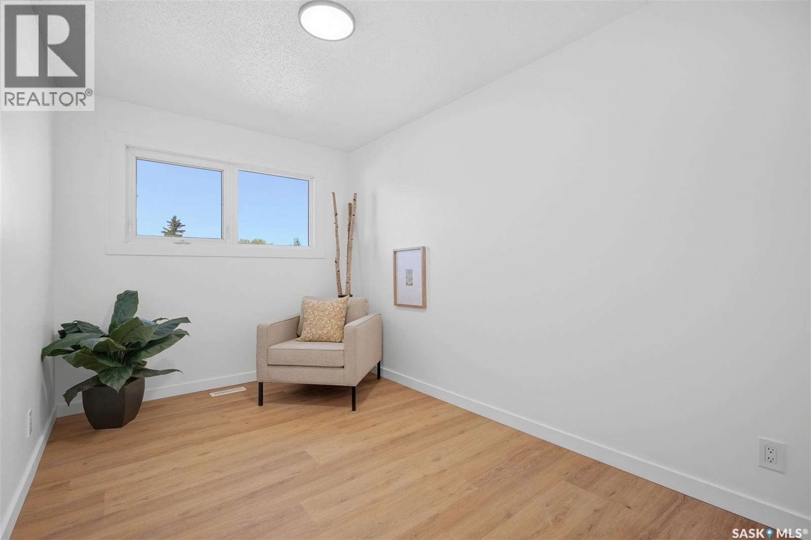 3805 Diefenbaker Drive Property Photo 11