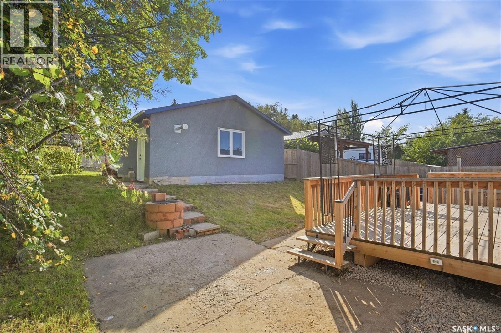 3805 Diefenbaker Drive Property Photo 15