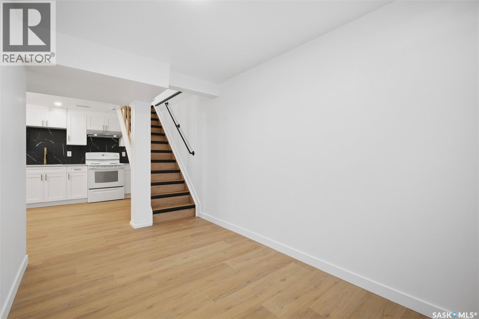3805 Diefenbaker Drive Property Photo 18