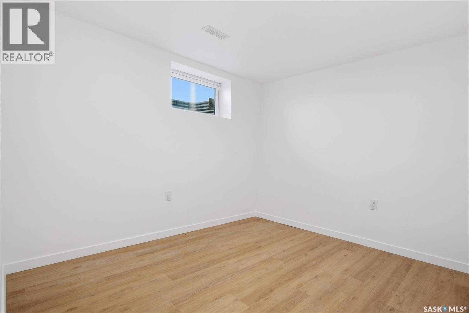 3805 Diefenbaker Drive Property Photo 24