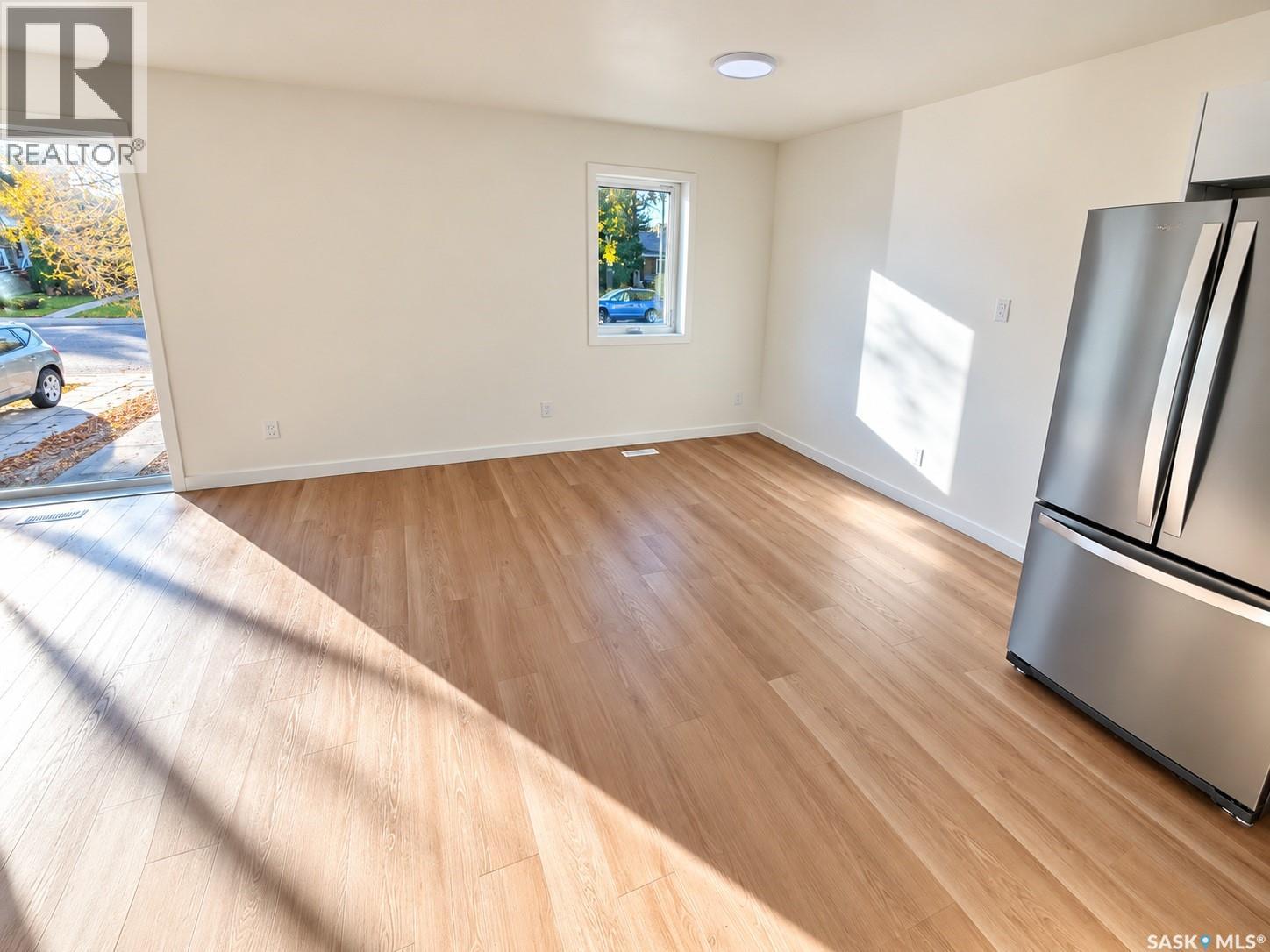 905b Argyle Avenue Property Photo 4