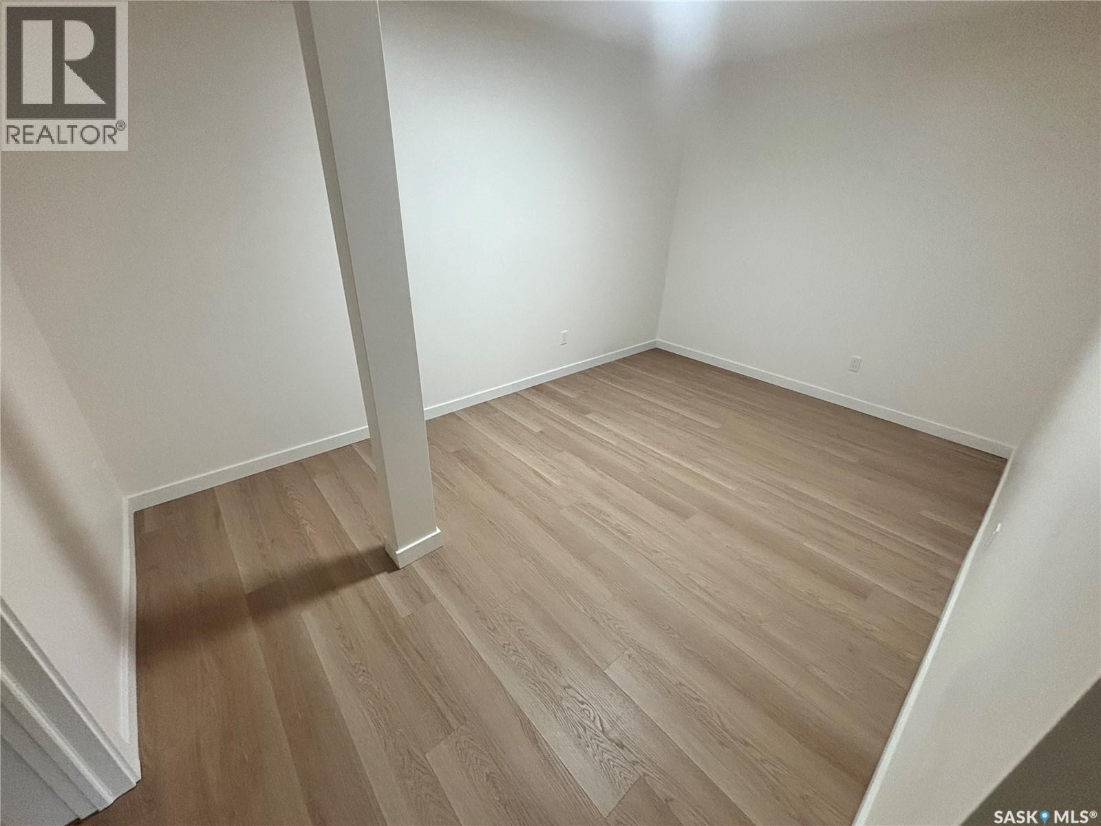 905b Argyle Avenue Property Photo 11