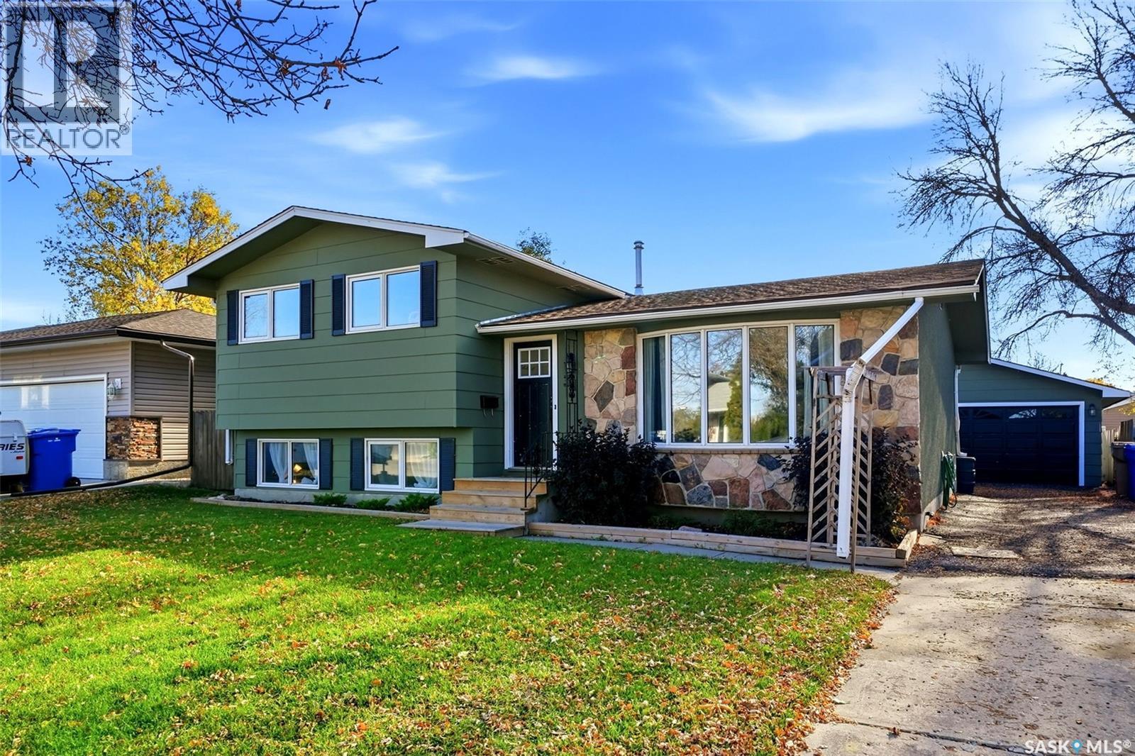 31 Berenson AVENUE Property Photo 1