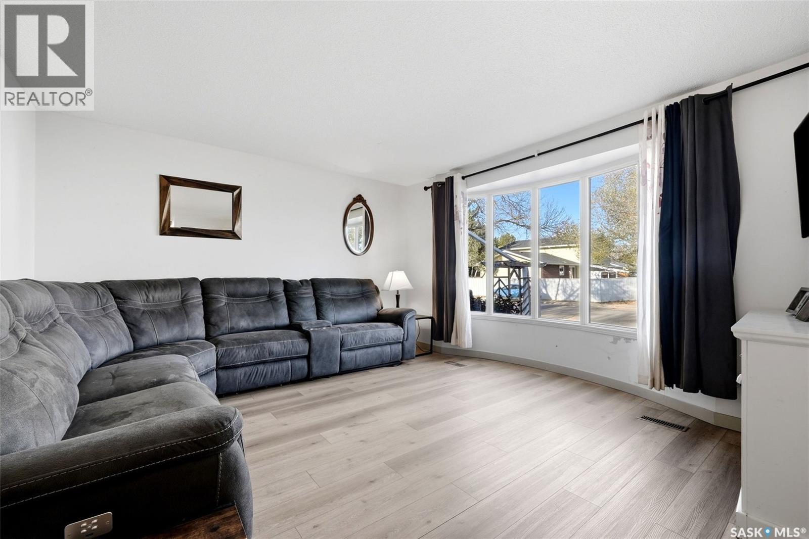31 Berenson Avenue Property Photo 3