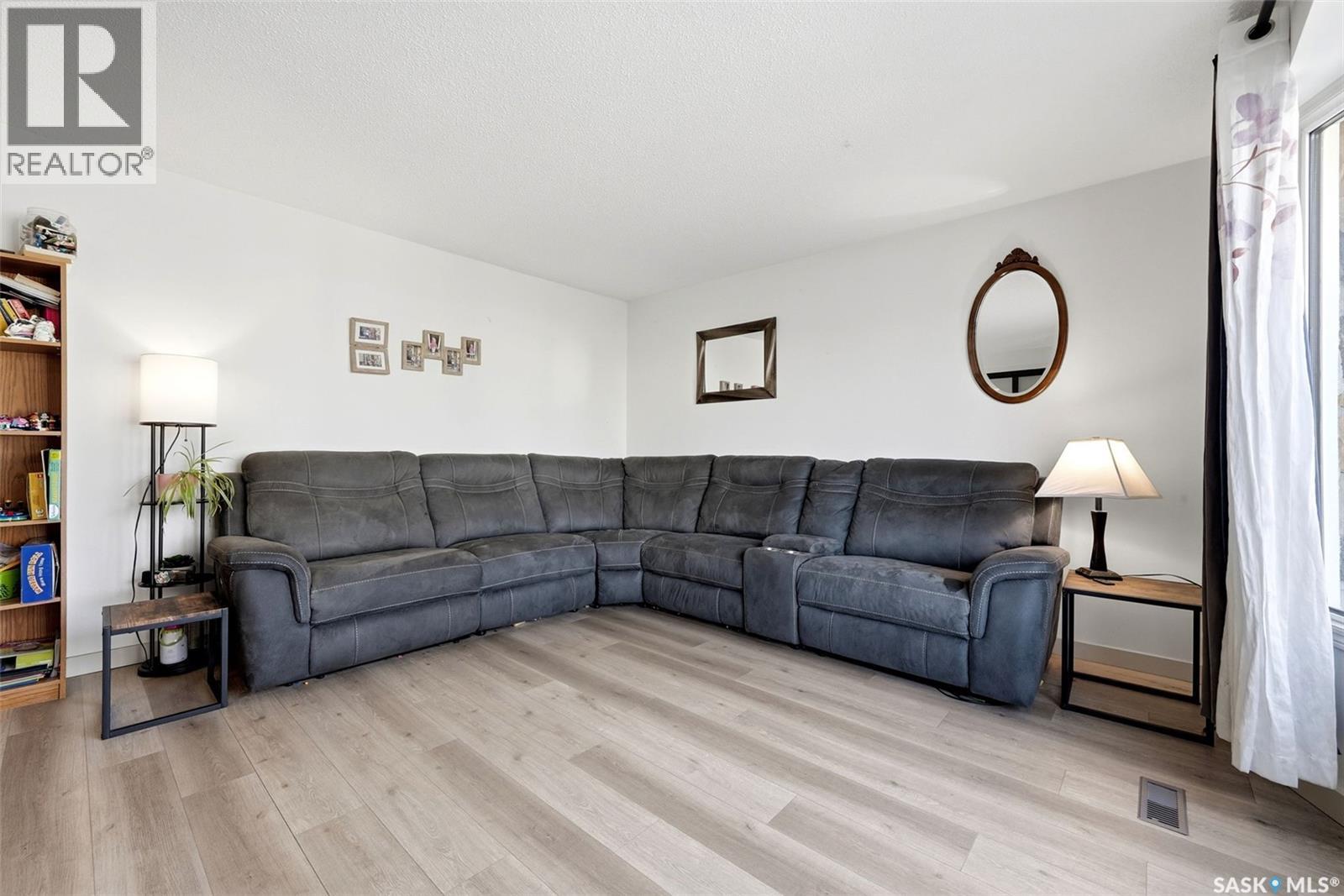 31 Berenson Avenue Property Photo 5