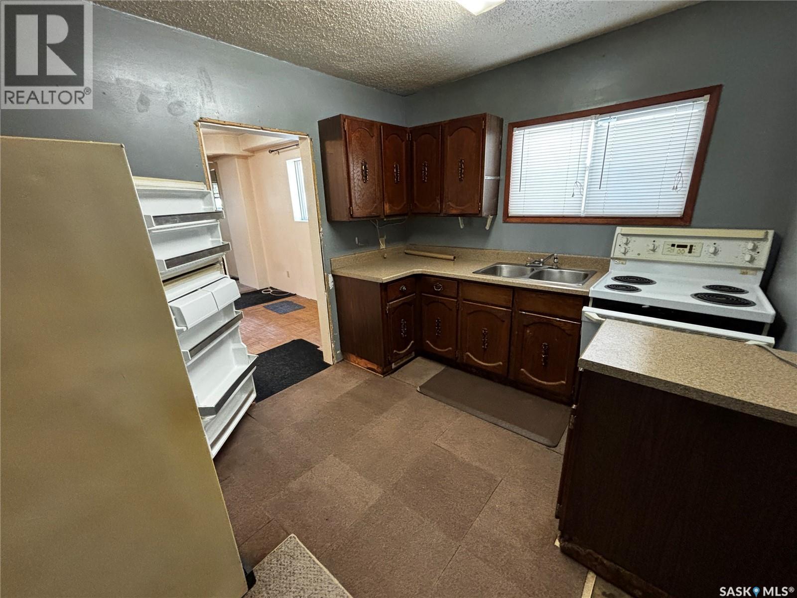 428 I Avenue S Property Photo 6