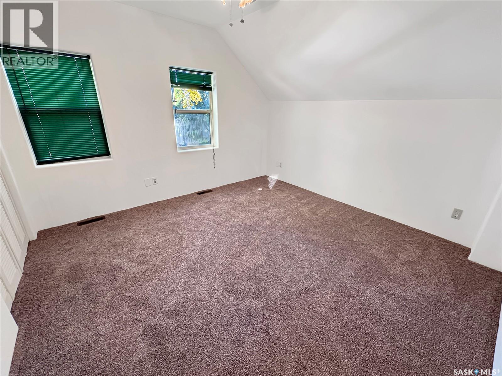 428 I Avenue S Property Photo 9