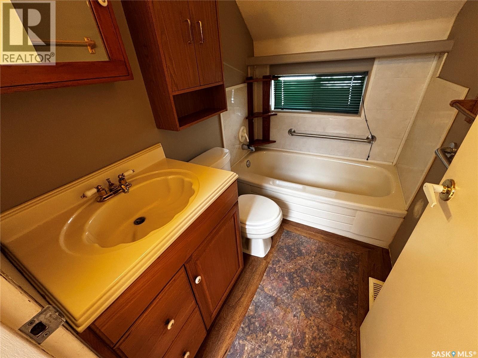 428 I Avenue S Property Photo 11