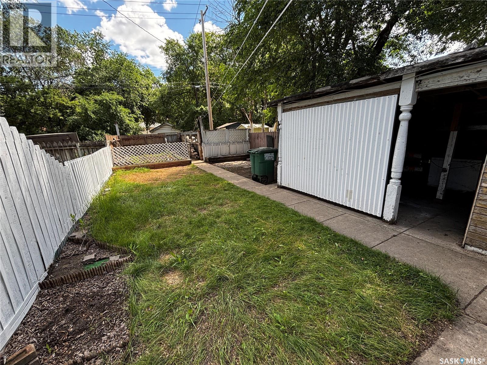 428 I Avenue S Property Photo 12