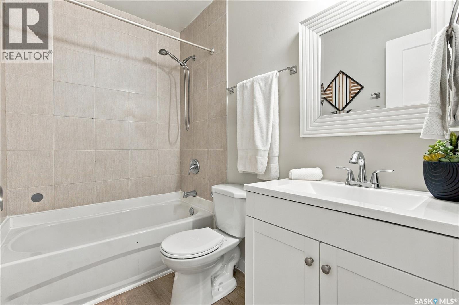 431 York Street Property Photo 17