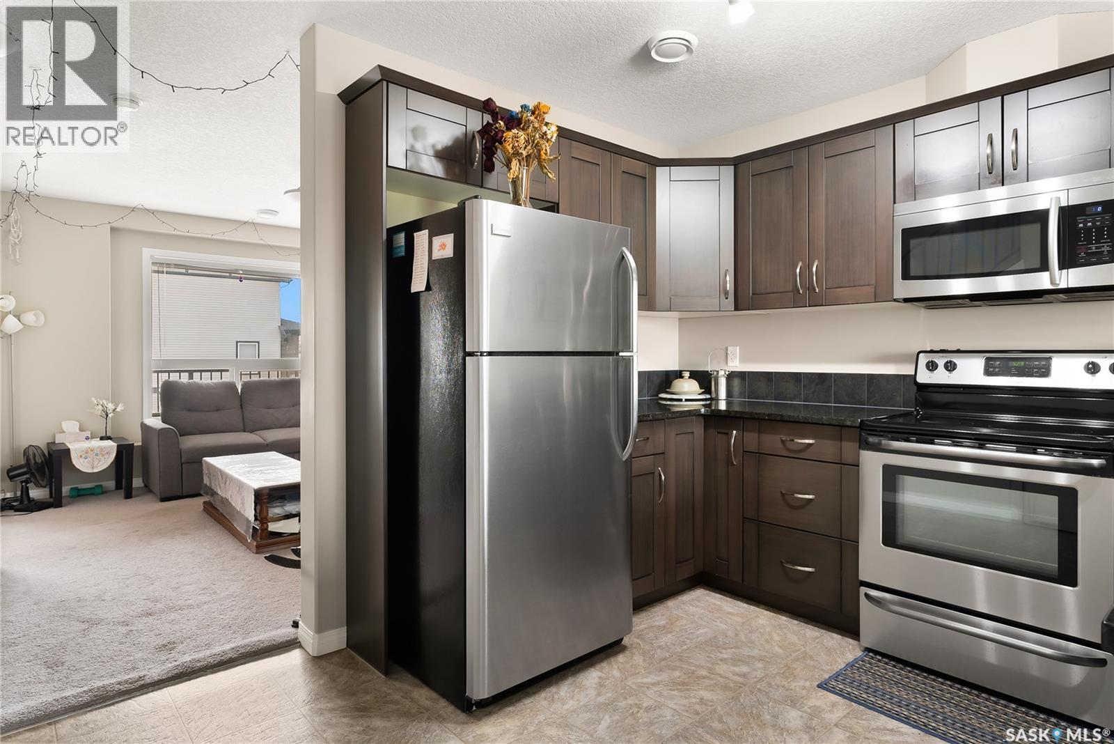 305 3822 Dewdney Avenue E Property Photo 11