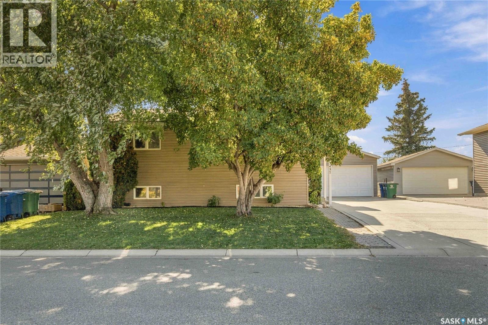 3427 Cassino Avenue Property Photo 2