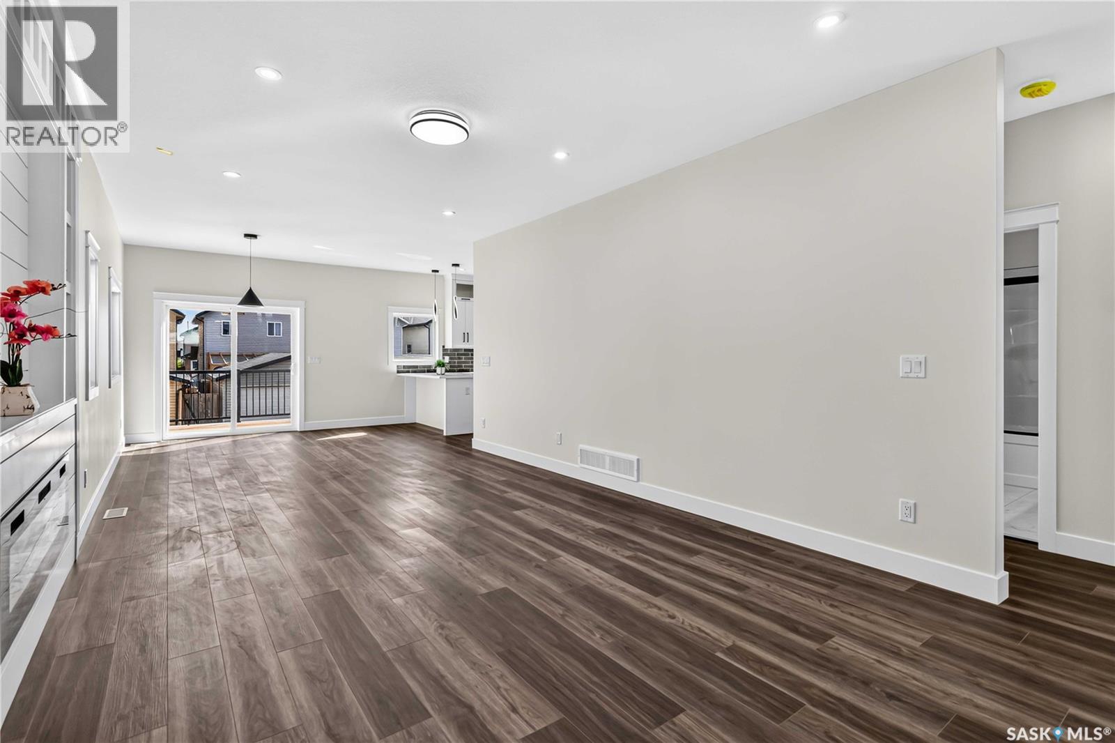 1211 Nightingale Terrace Property Photo 4