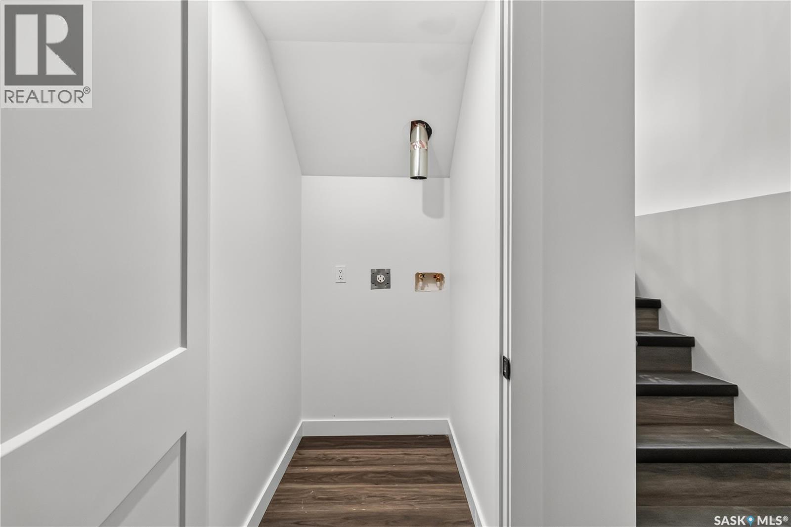 1211 Nightingale Terrace Property Photo 32