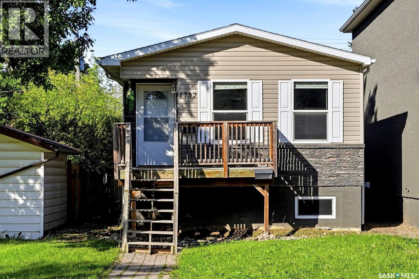 1752 York Street Property Photo 1