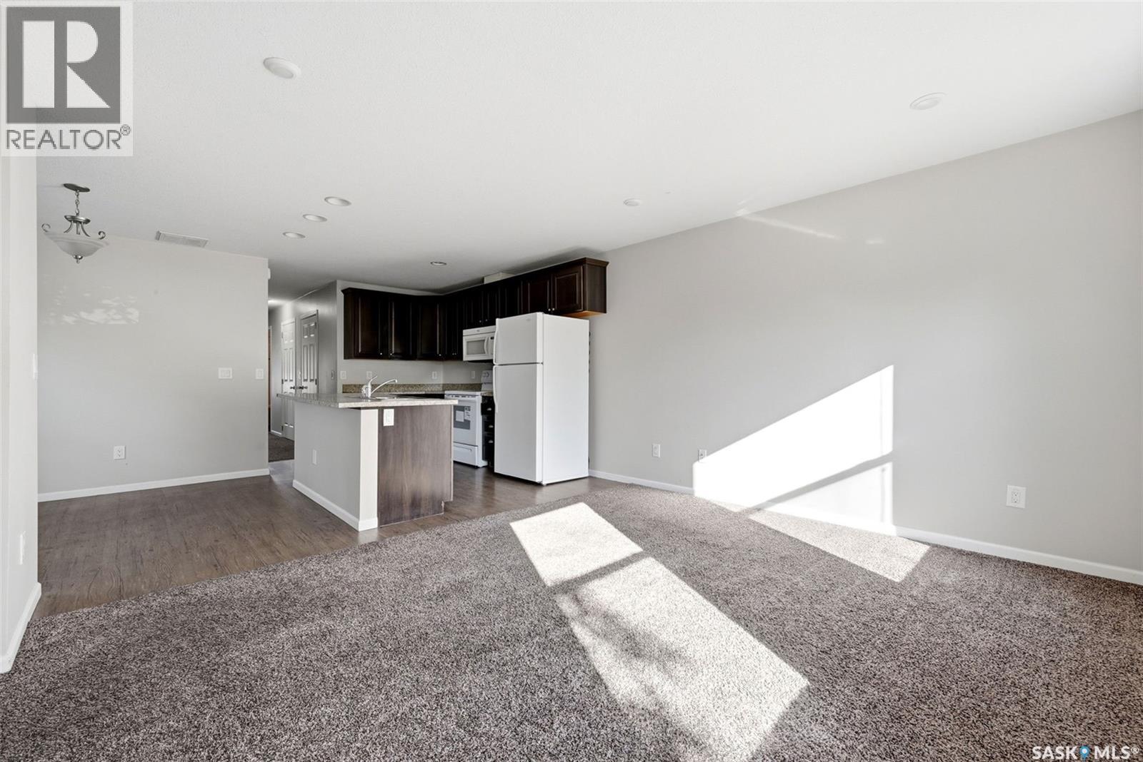 1752 York Street Property Photo 4