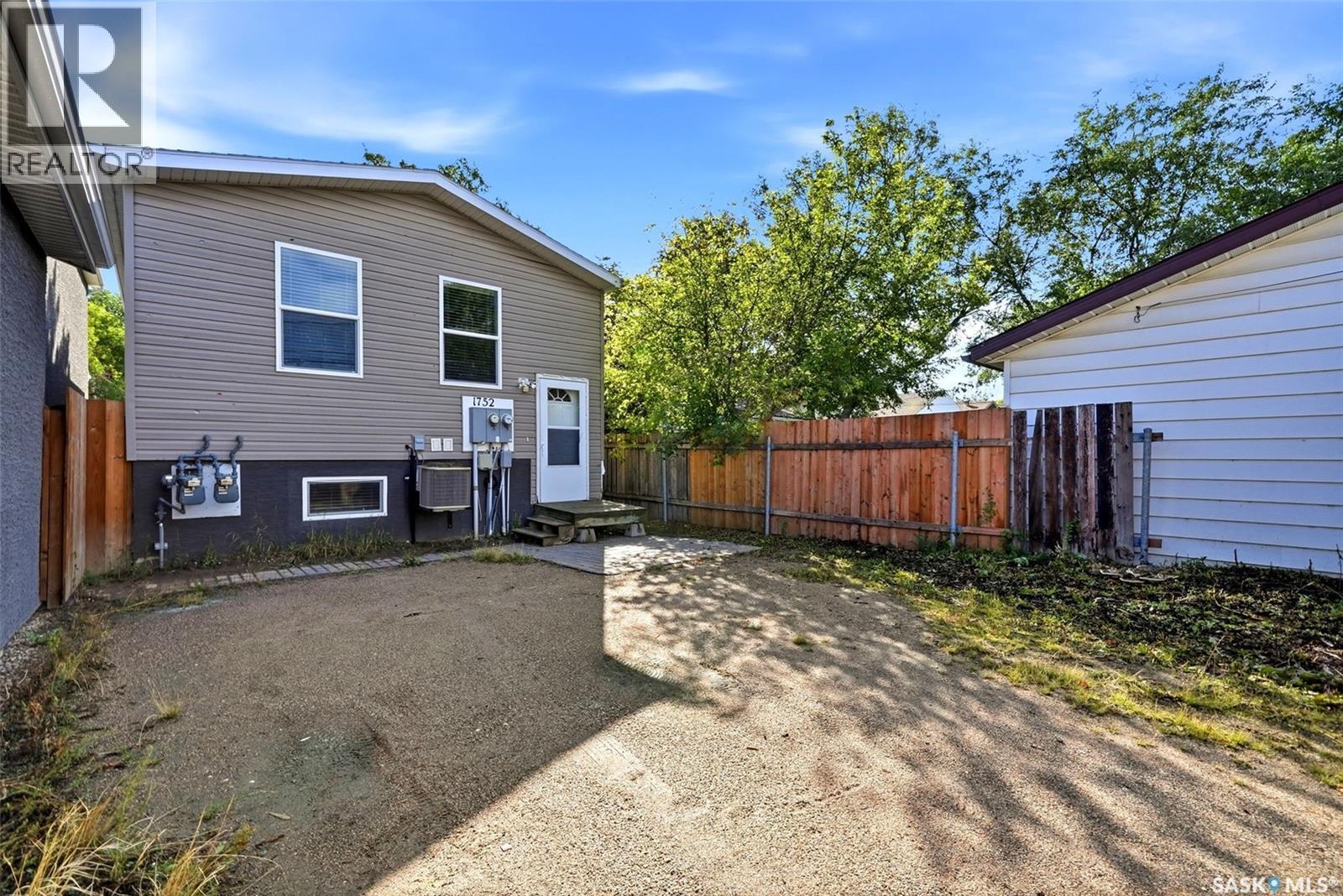 1752 York Street Property Photo 37