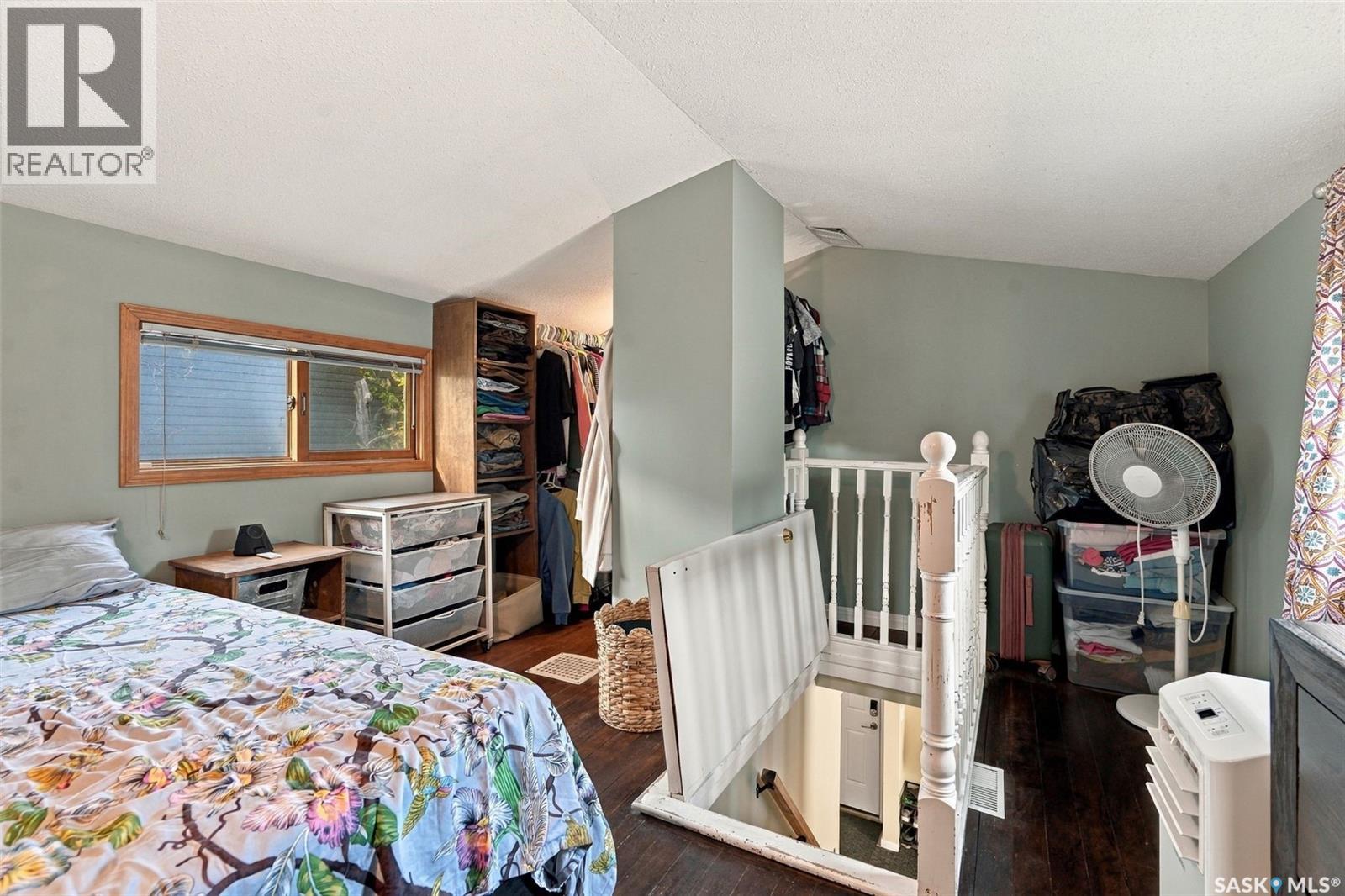 110 109th Street W Property Photo 24