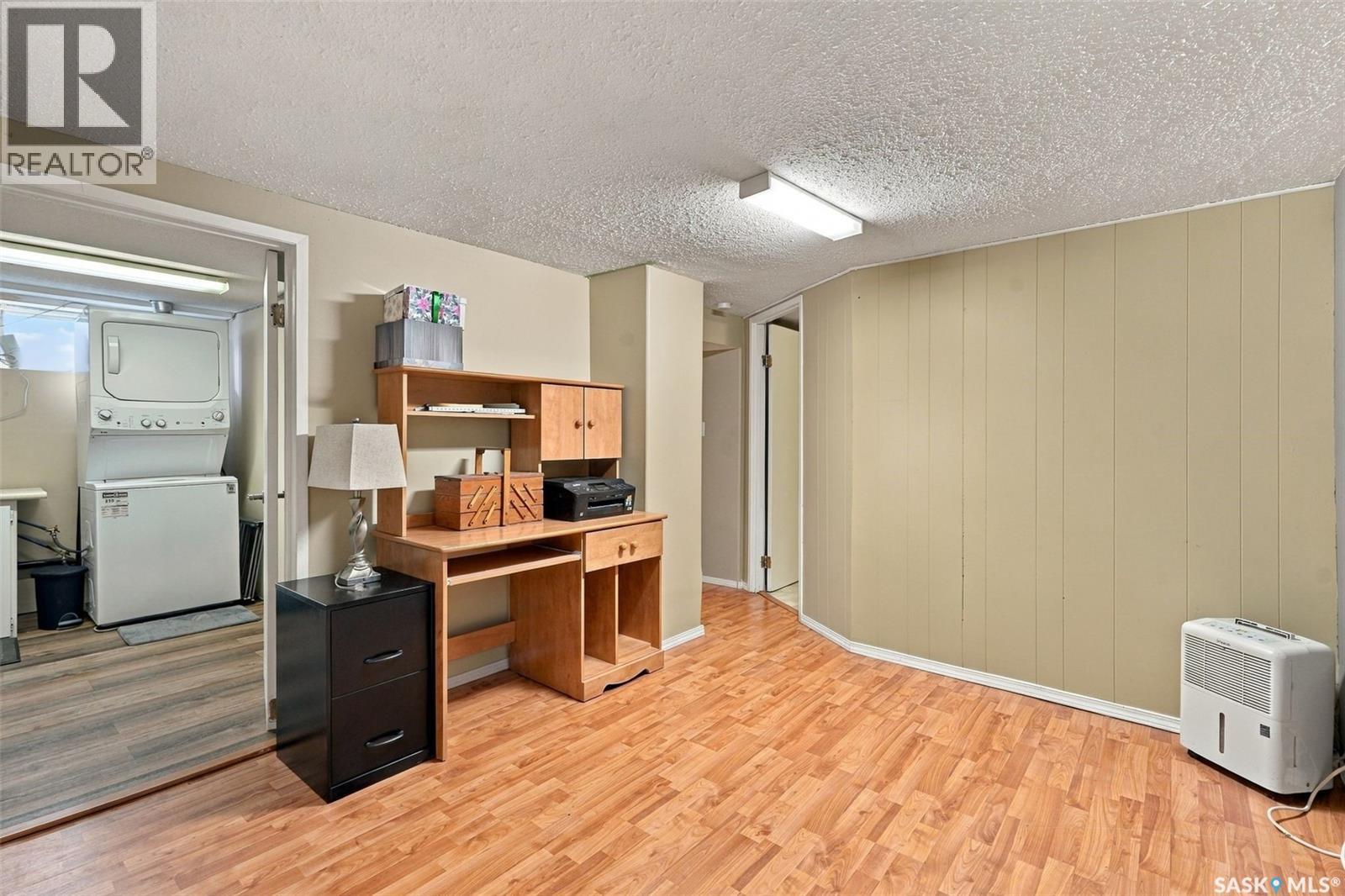 110 109th Street W Property Photo 26