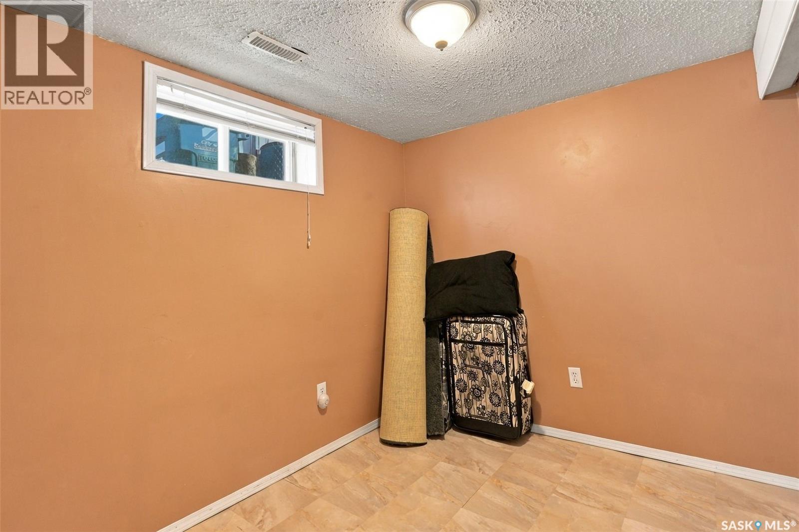 110 109th Street W Property Photo 30