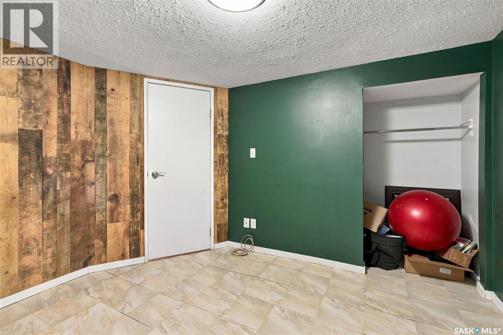 110 109th Street W Property Photo 32