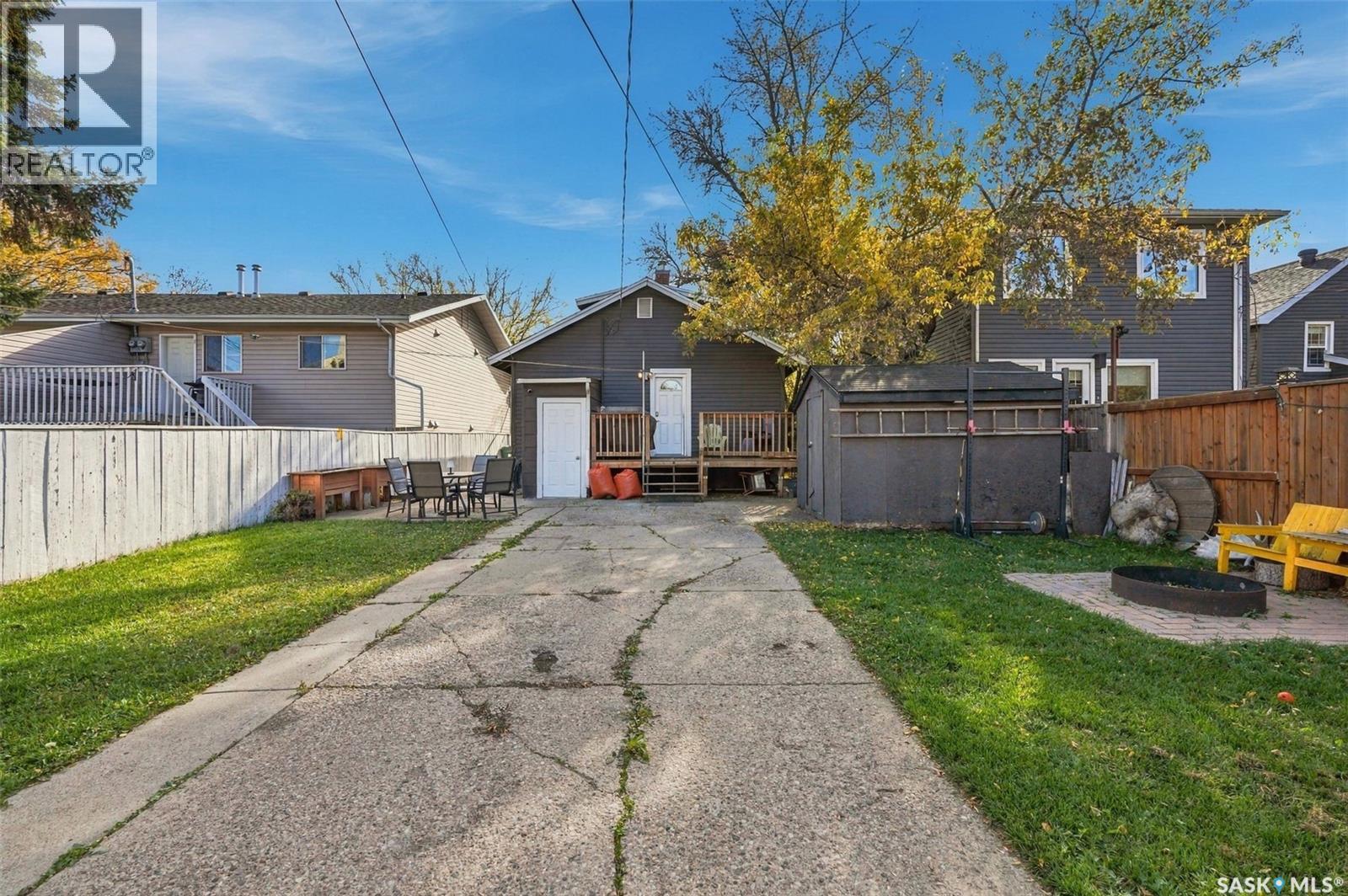 110 109th Street W Property Photo 37
