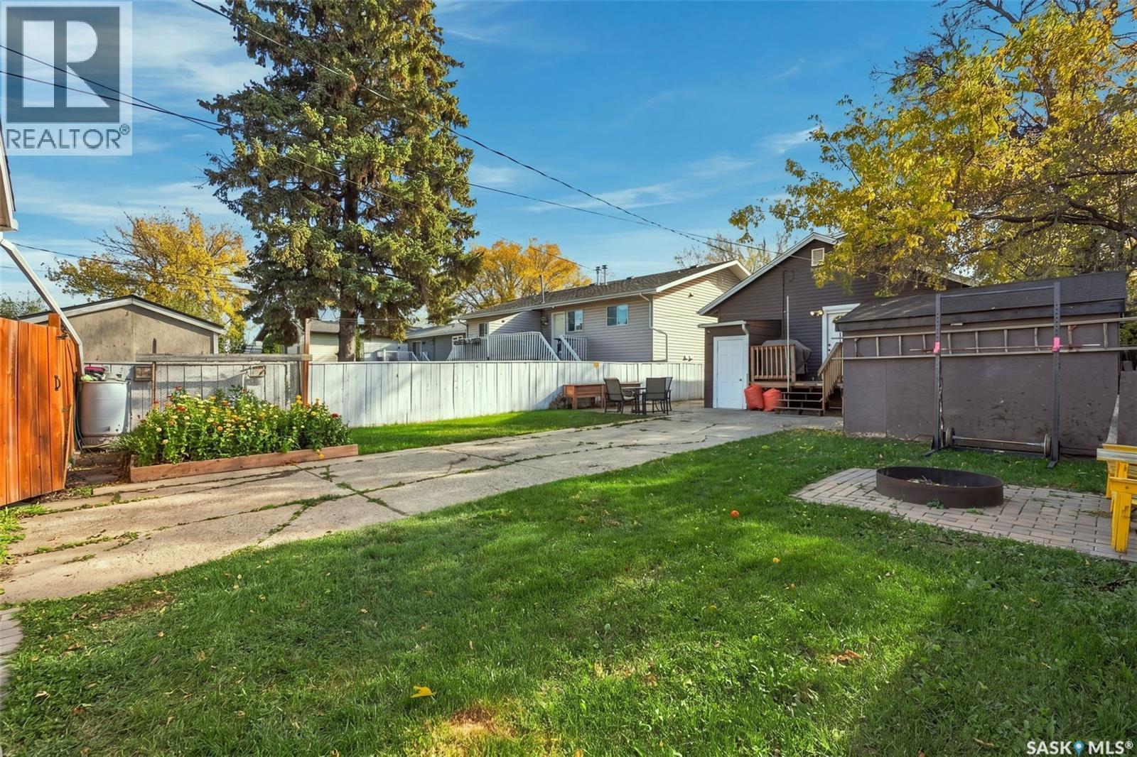 110 109th Street W Property Photo 38