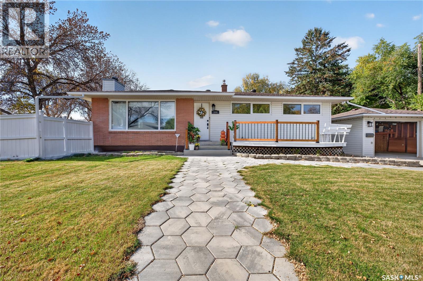 144 Orchard Crescent Property Photo 1