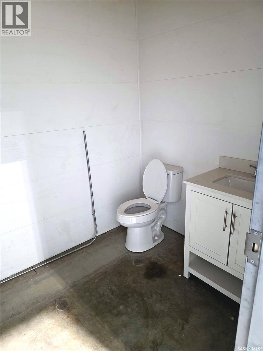 Bay 2 206 Hill Avenue Property Photo 3