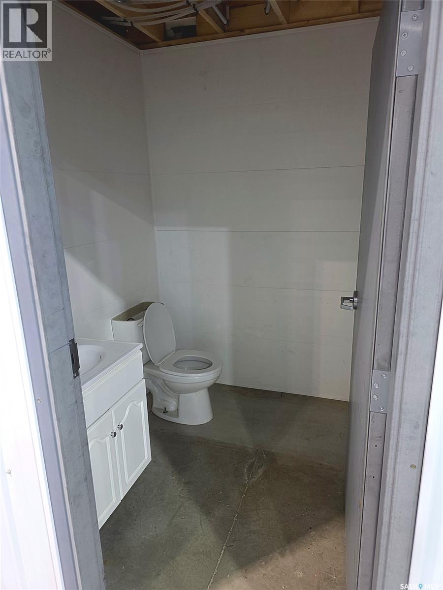 Bay 2 206 Hill Avenue Property Photo 6