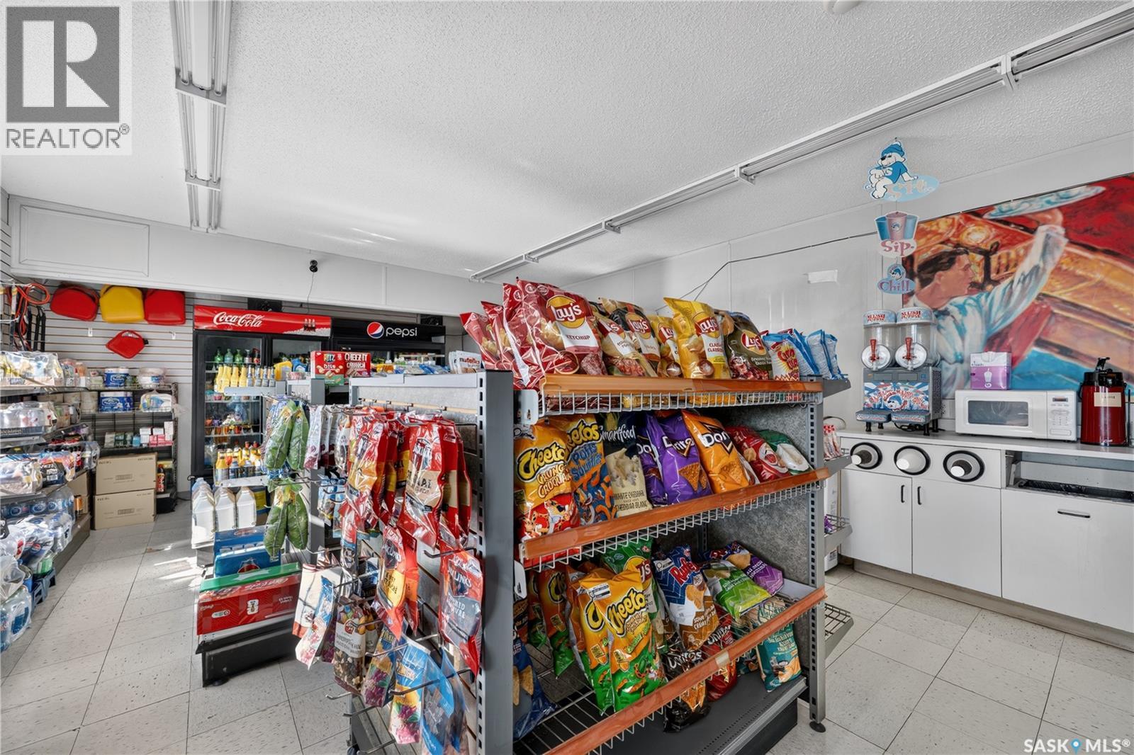 300 Saskatchewan Drive W Property Photo 8
