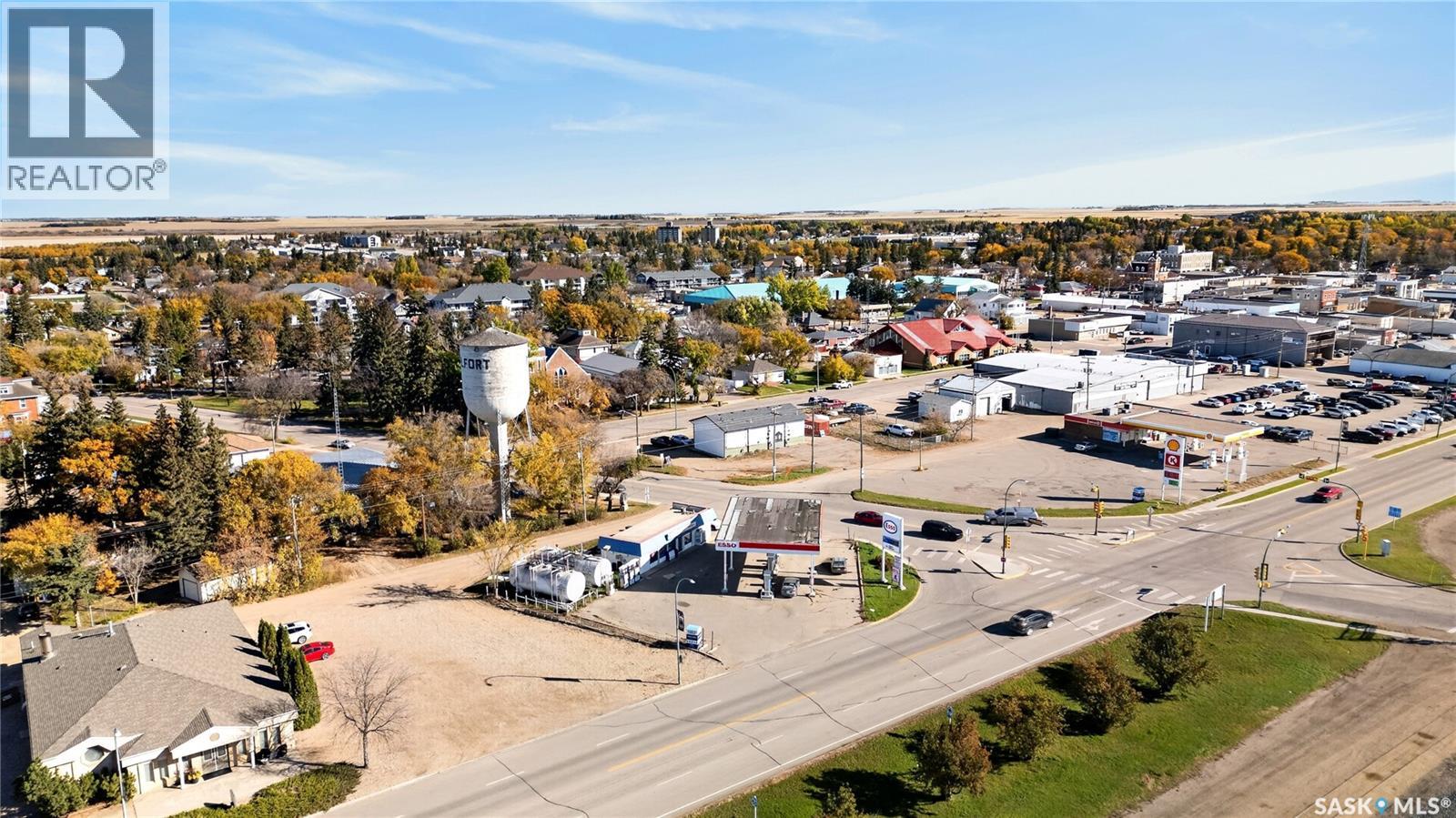 300 Saskatchewan Drive W Property Photo 14