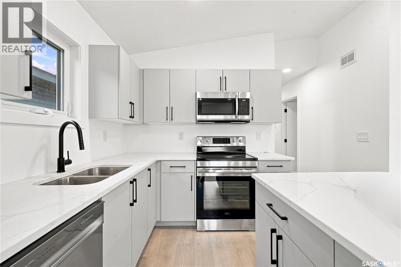451 Stehwien Street Property Photo 13