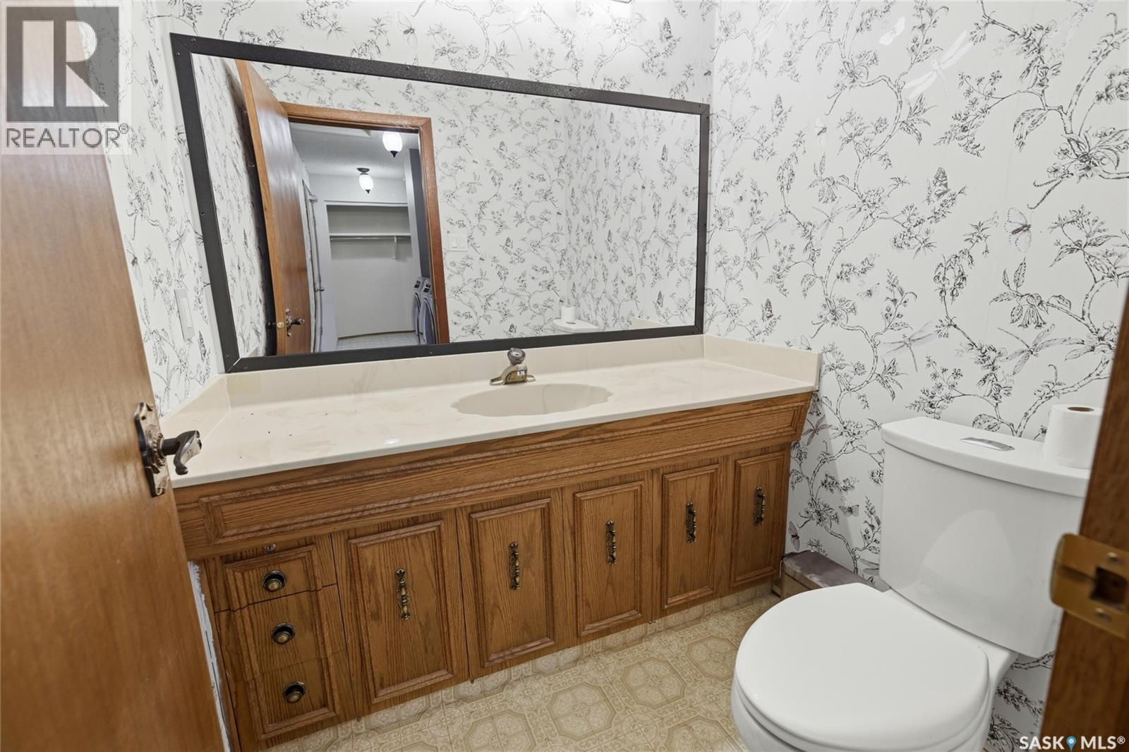 2127 Cunning Crescent E Property Photo 23