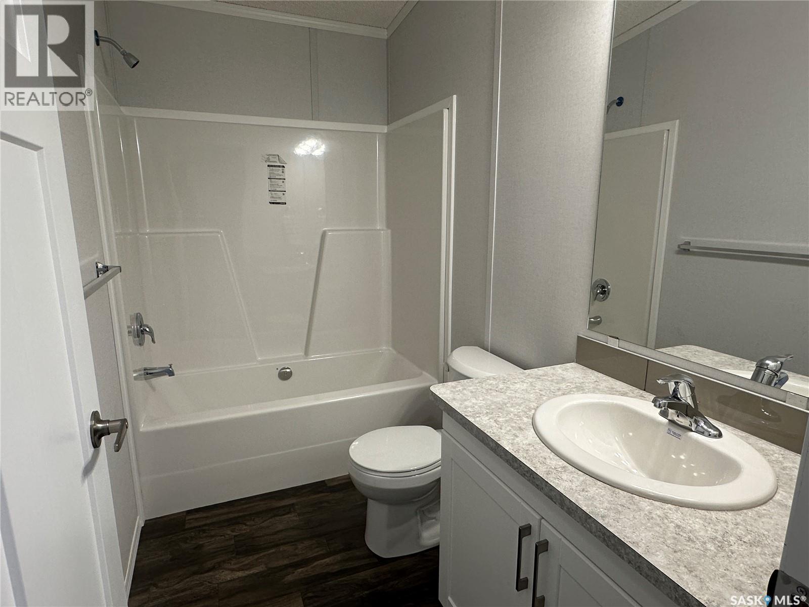912 Quandt Crescent Property Photo 12