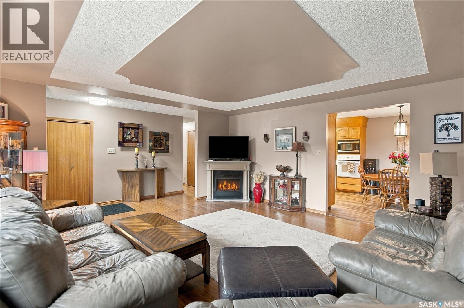 1311 Queen Crescent Property Photo 7