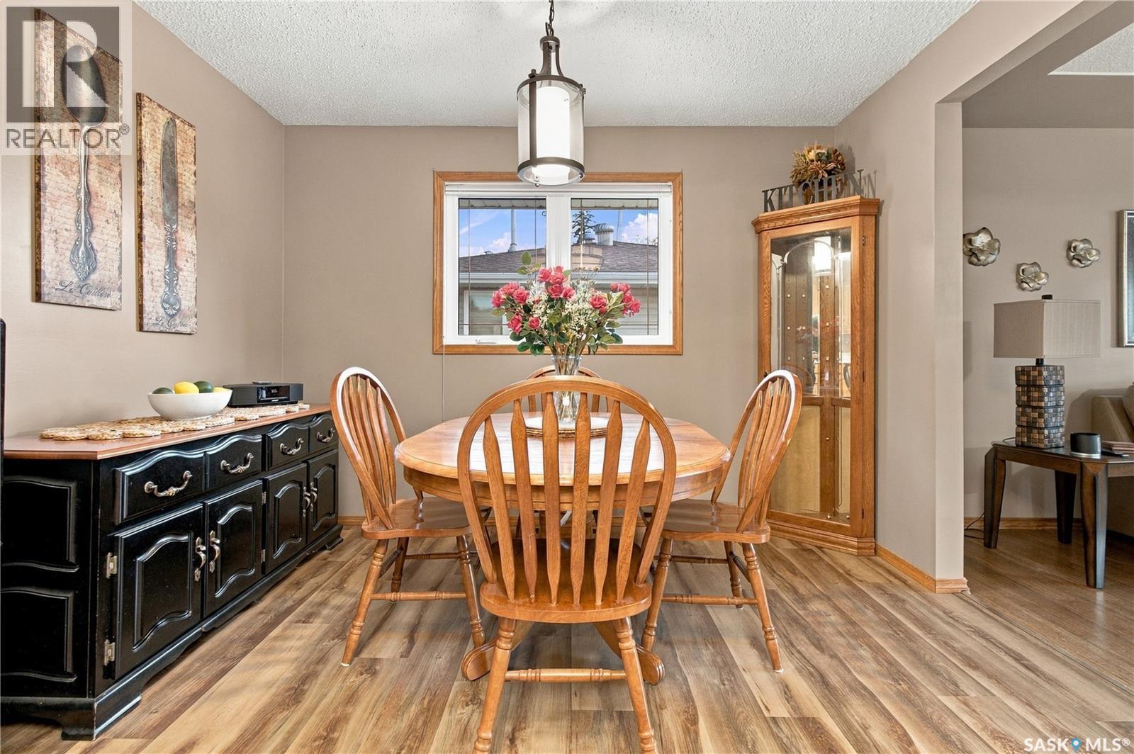 1311 Queen Crescent Property Photo 10