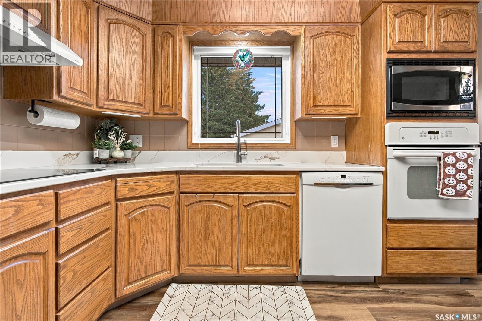 1311 Queen Crescent Property Photo 13