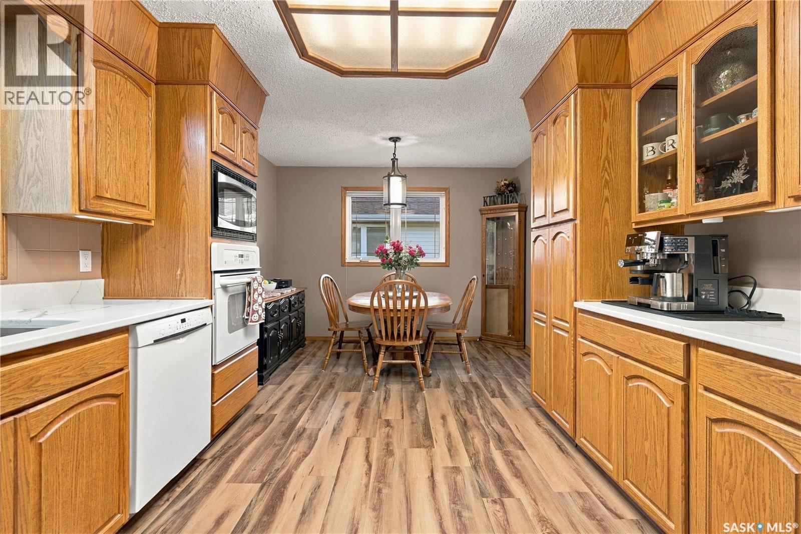 1311 Queen Crescent Property Photo 16