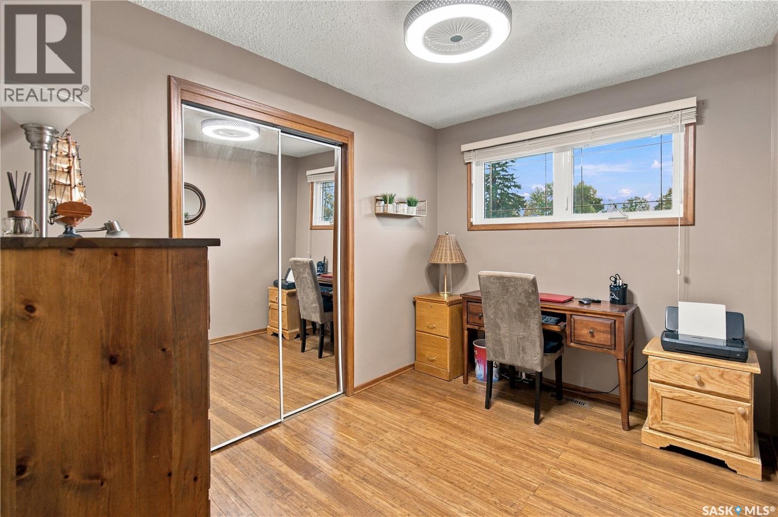 1311 Queen Crescent Property Photo 17
